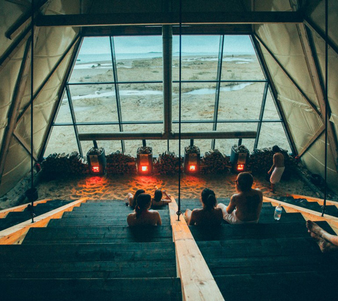 Arctic amphitheater sauna